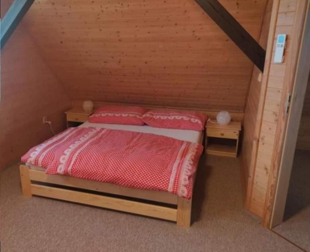 Apartmanova Chata Secanda S Bazenem, U Secske Prehrady Zewnętrze zdjęcie